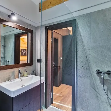 Zrub Ontario, Tale Chalet *